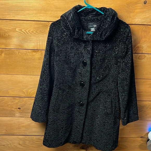 East 5th Women’s Curly Lamb Faux Fur Coat Jacket Black buttons pockets winter Md - Picture 1 of 8